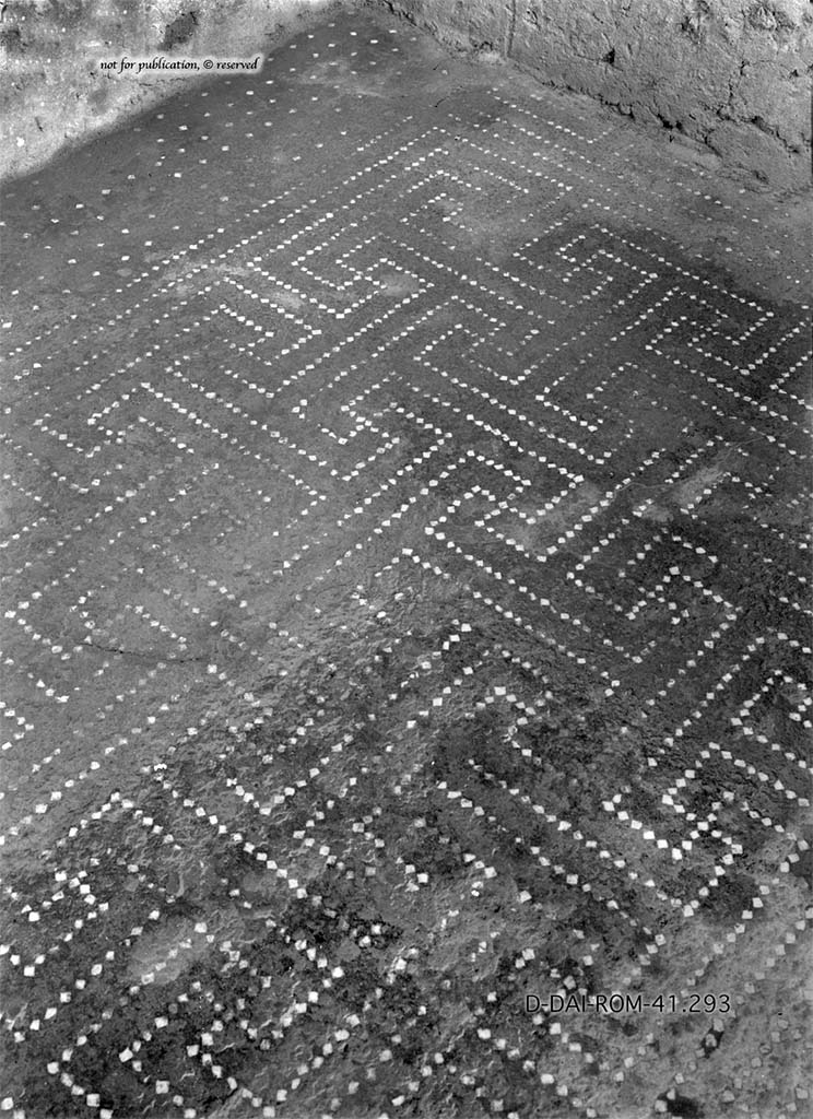 I.10.4 Pompeii. Pre 1938. Room 18, room under triclinium.
DAIR 41.293. Photo © Deutsches Archäologisches Institut, Abteilung Rom, Arkiv.
See Pernice, E.  1938. Pavimente und Figürliche Mosaiken: Die Hellenistische Kunst in Pompeji, Band VI. Berlin: de Gruyter, Taf. 23,3.
