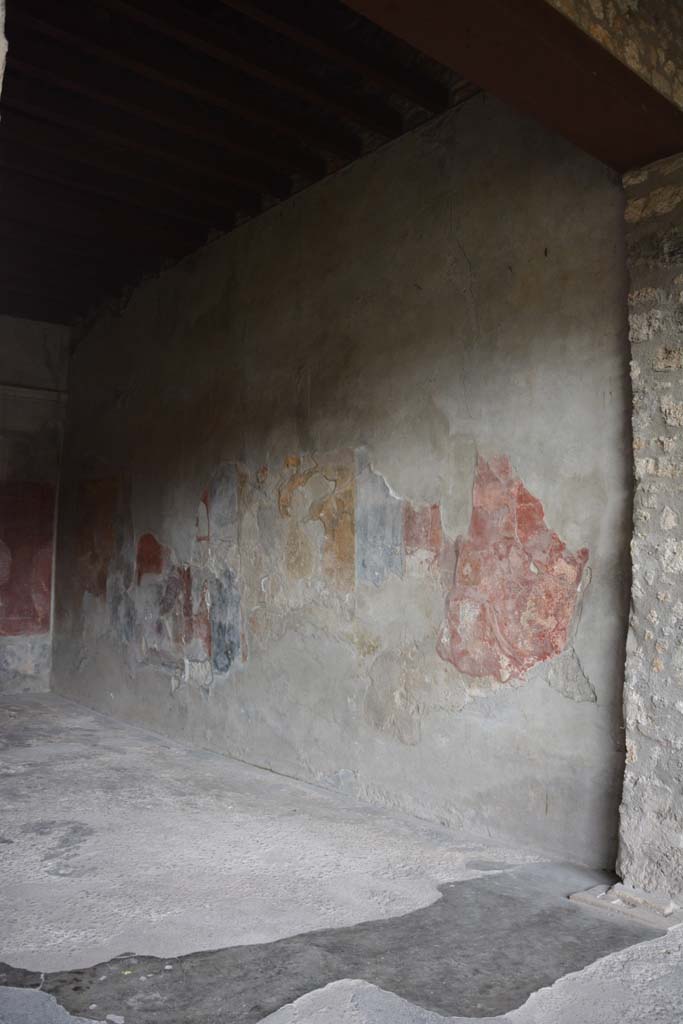 I.10.4 Pompeii. October 2017. Room 12, east wall.
Foto Annette Haug, ERC Grant 681269 DÉCOR.

